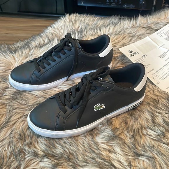 Lacoste shoes - Picture 1 of 5